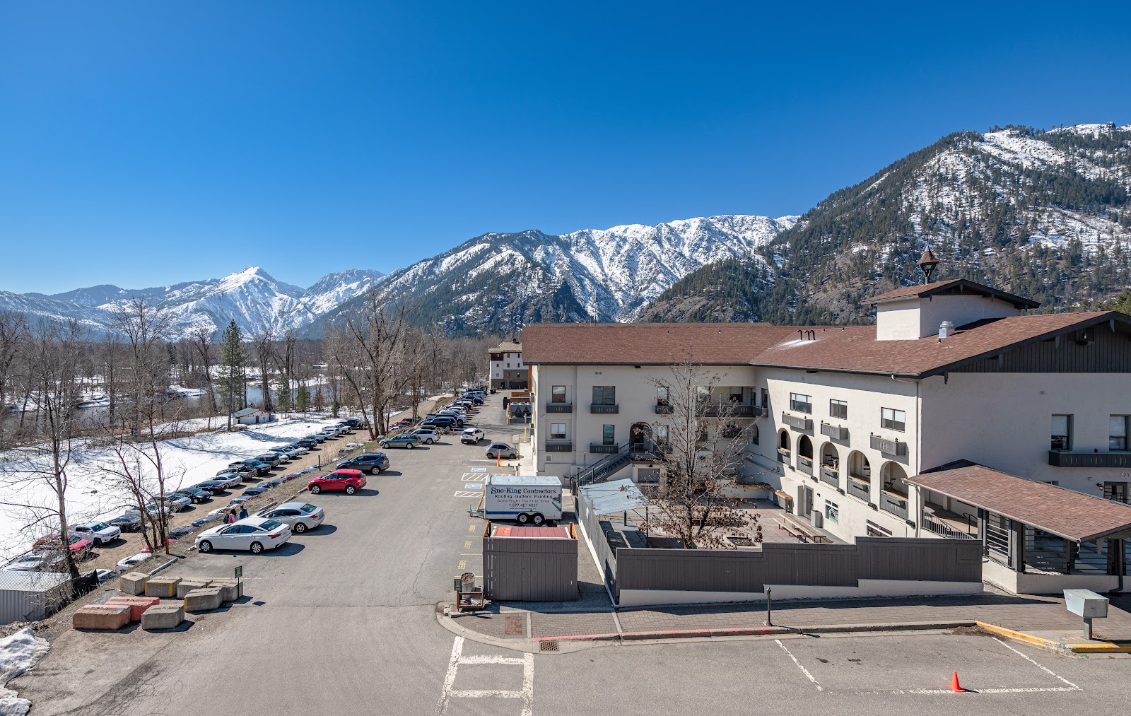Panoramic deck view of the valley