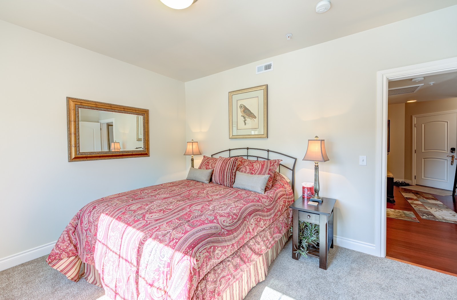 King-size bed with luxury cotton sheets