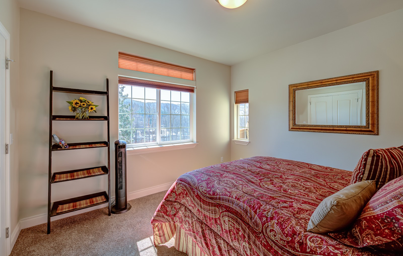 Bedroom detail